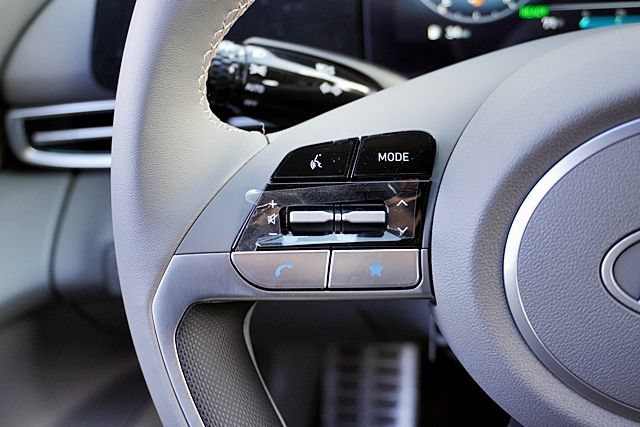 New 2026 Hyundai Elantra Sport FWD image 36