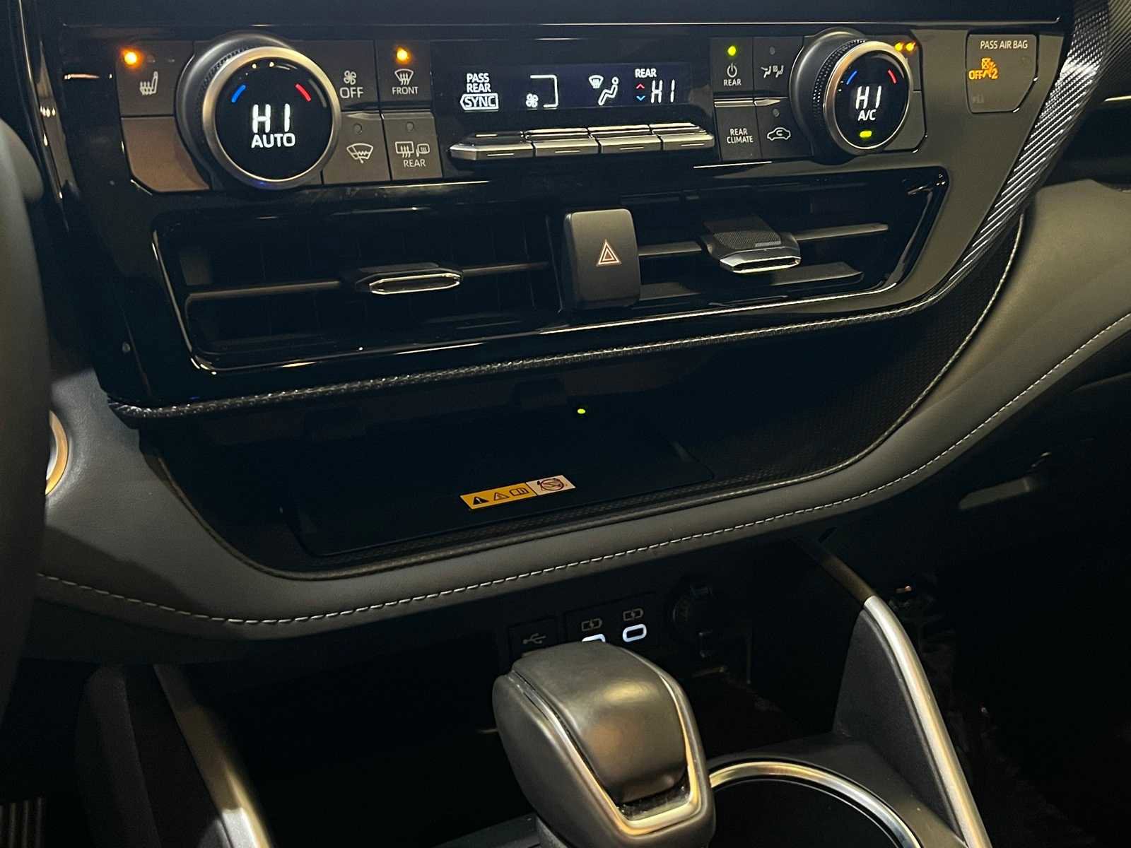 Certified 2024 Toyota Highlander XSE image 24