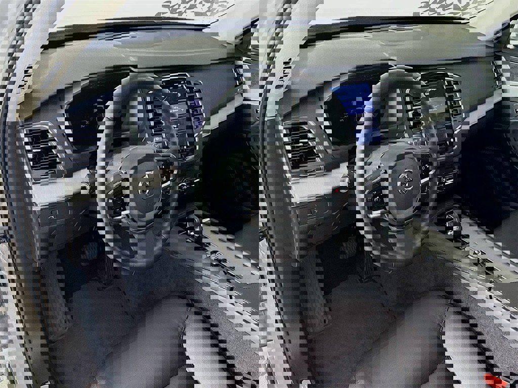 Certified 2024 Volvo XC90 B5 Core w/ Protection Package Premier image 9