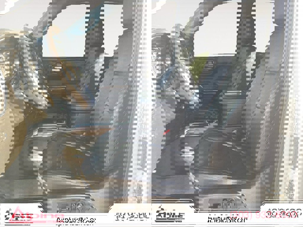 Used 2019 GMC Sierra 1500 SLT image 9