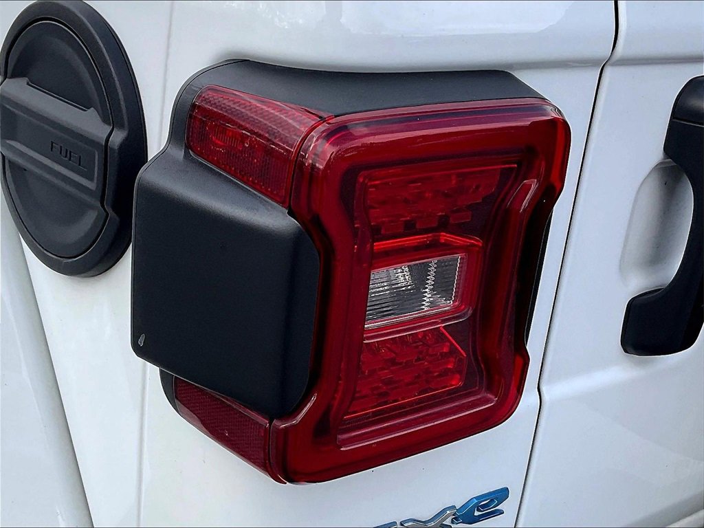 Used 2024 Jeep Wrangler Unlimited Sahara w/ Safety Group image 31