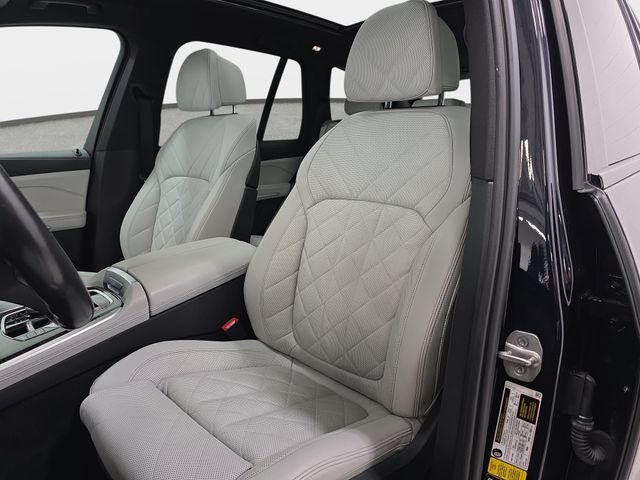 Used 2024 BMW X5 xDrive40i w/ M Sport Package AWD/4WD image 12