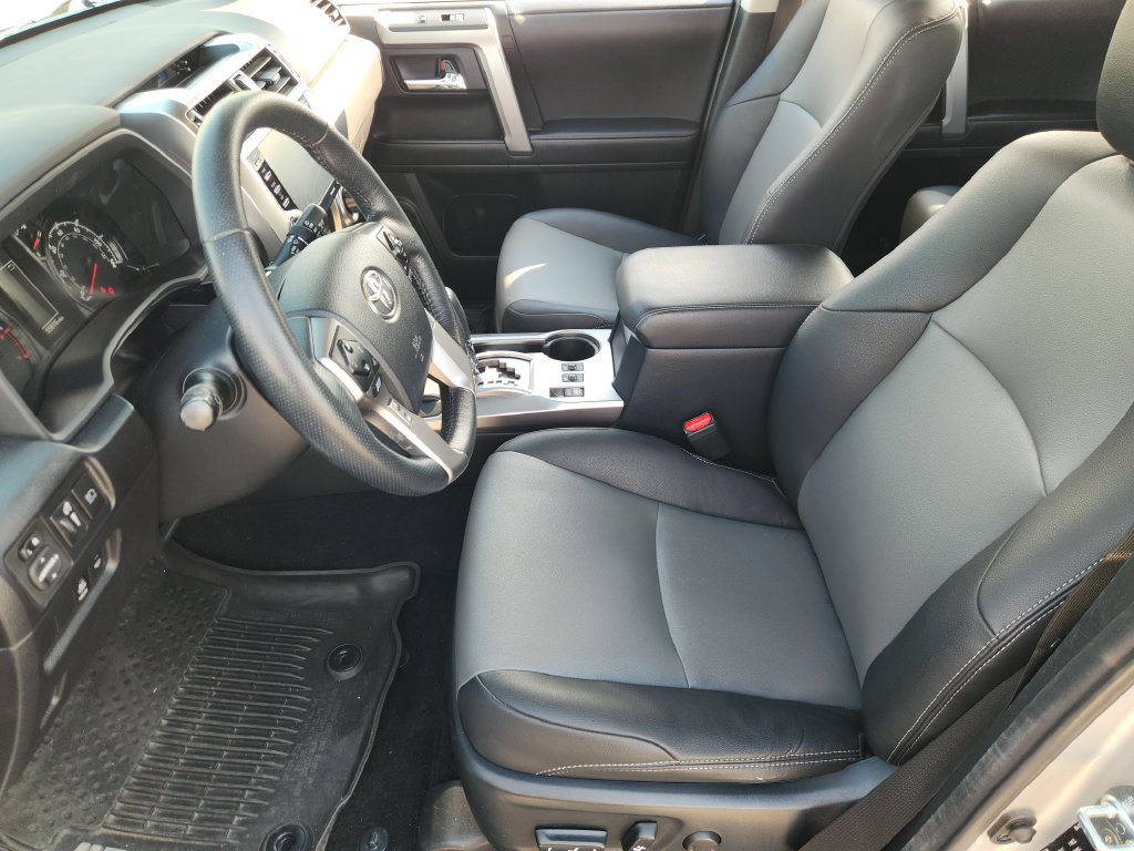 Used 2023 Toyota 4Runner SR5 Premium w/ Moonroof Package AWD/4WD image 9