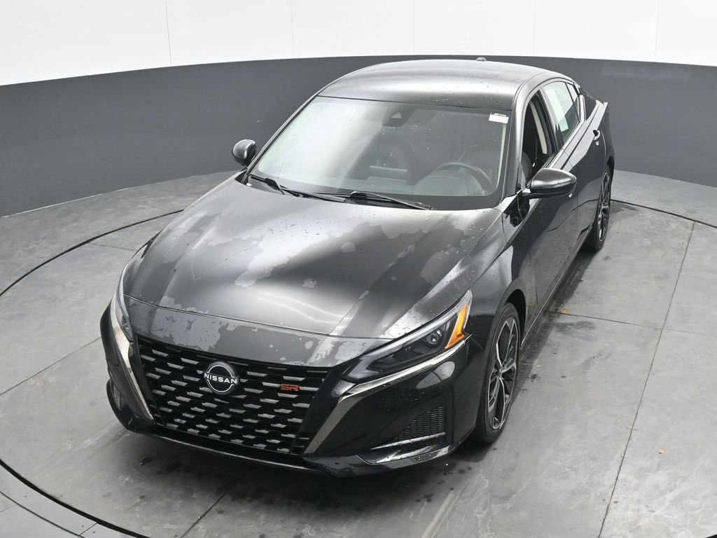 Used 2025 Nissan Altima 2.5 SR image 38
