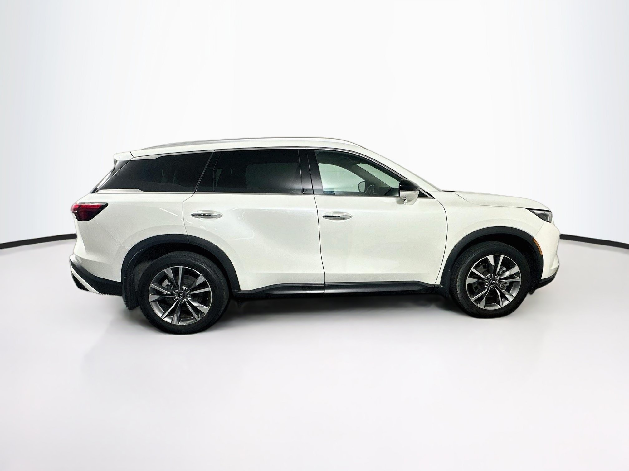 Used 2023 INFINITI QX60 Luxe AWD/4WD image 10