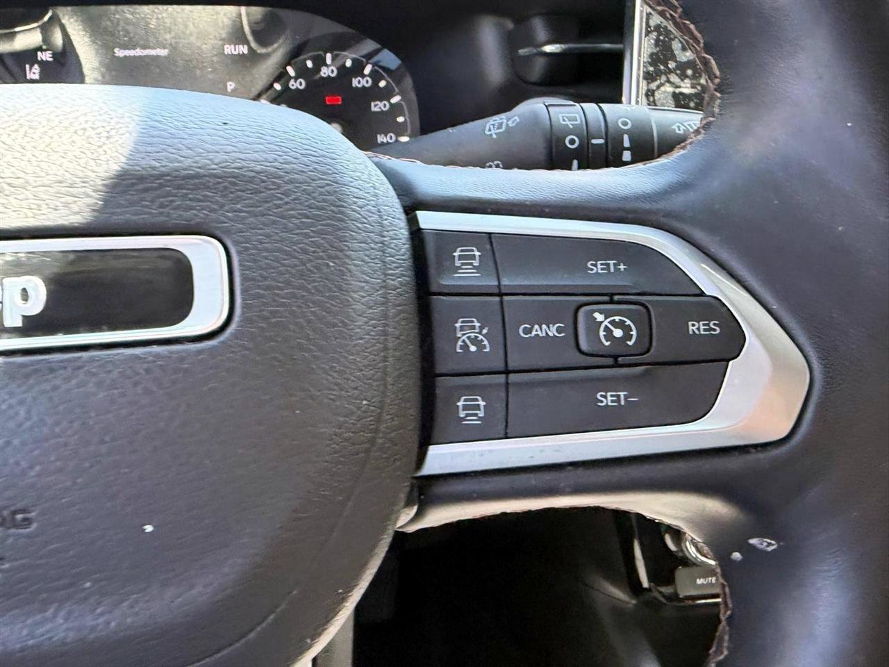 Used 2022 Jeep Compass Limited AWD/4WD image 23