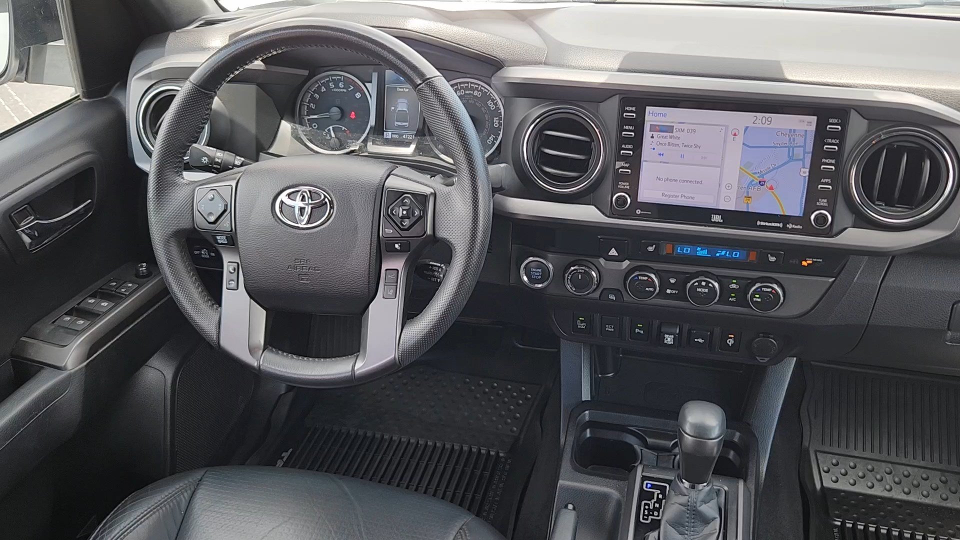 Used 2021 Toyota Tacoma TRD Sport w/ TRD Premium Sport Package AWD/4WD image 5