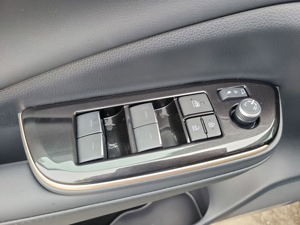 New 2026 Toyota Crown Signia AWD/4WD image 22