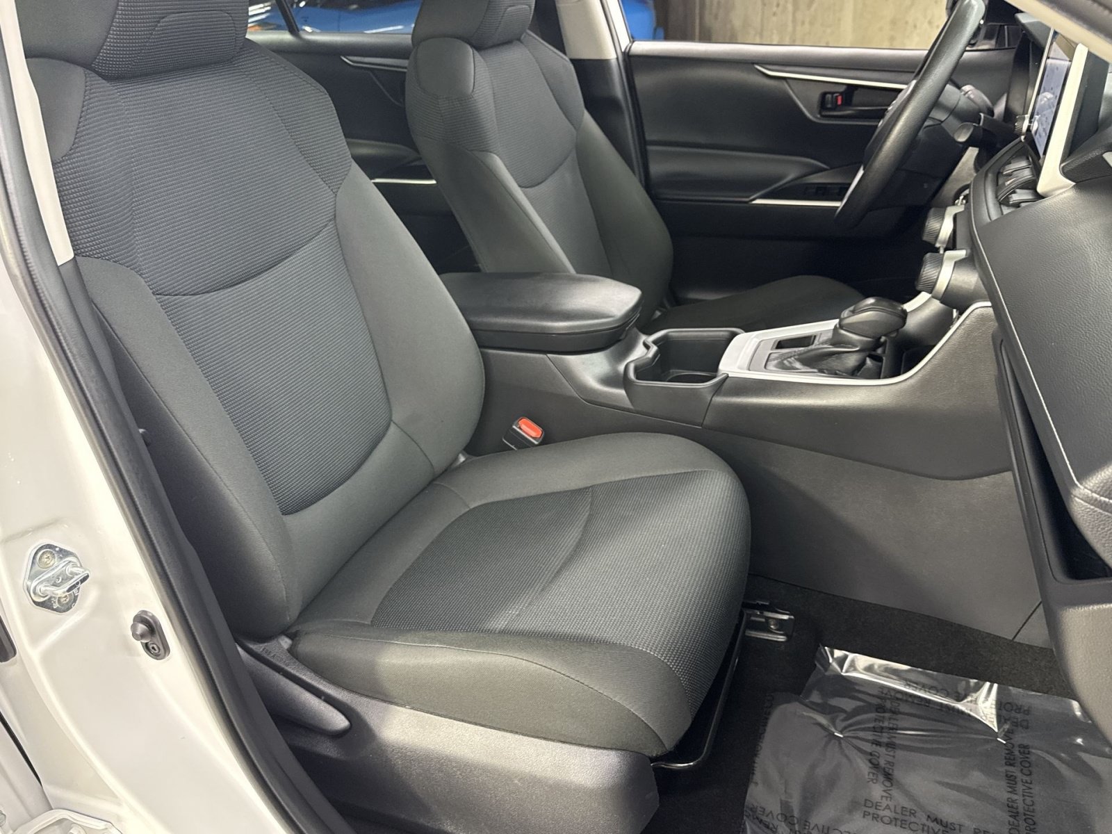 Used 2025 Toyota RAV4 LE AWD/4WD image 39
