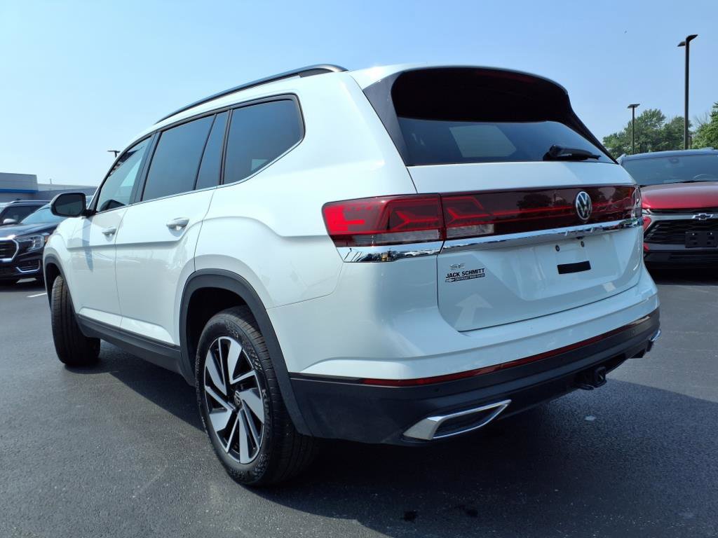 Used 2025 Volkswagen Atlas SE image 33