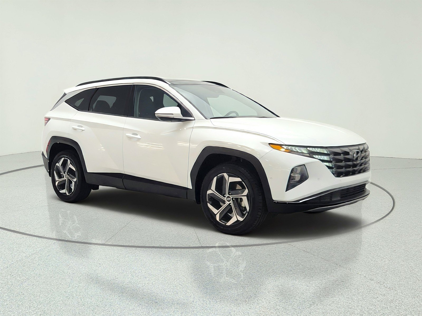 Used 2022 Hyundai Tucson Limited w/ Cargo Package AWD/4WD image 3