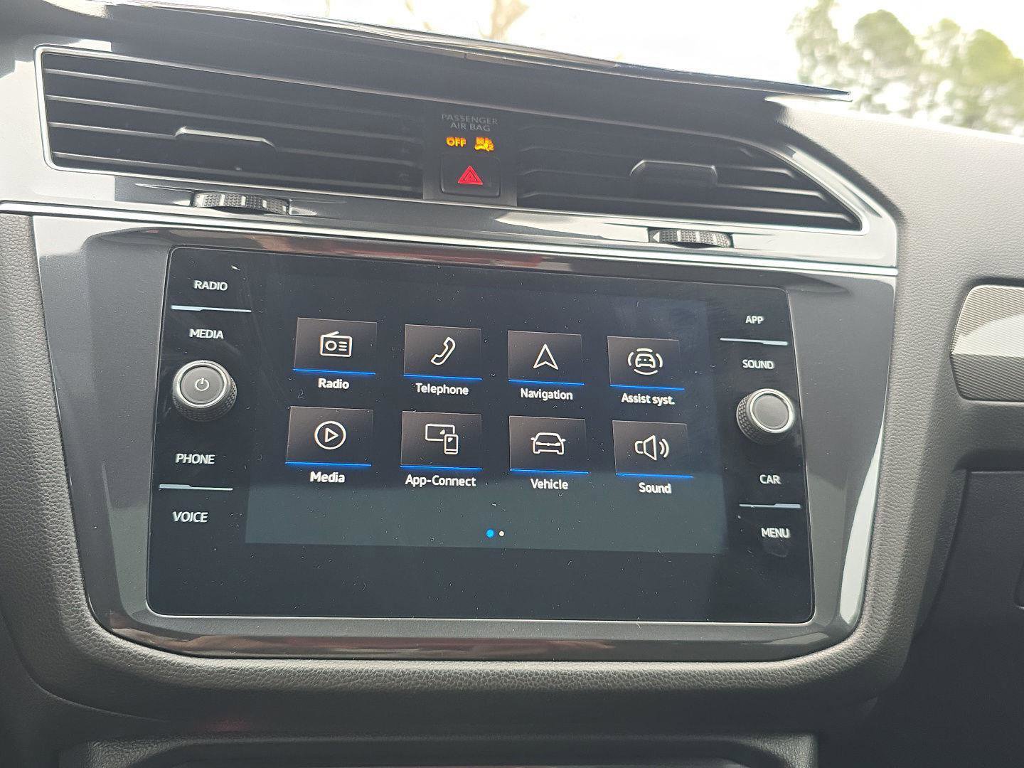 Used 2024 Volkswagen Tiguan SE R-Line image 17