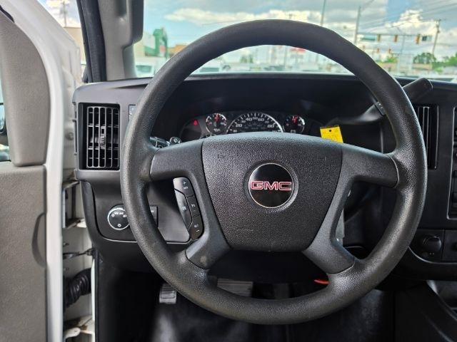 Used 2017 GMC Savana 2500 RWD image 11