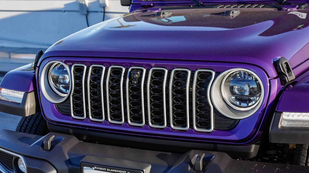 New 2026 Jeep Wrangler Unlimited Sahara AWD/4WD image 6