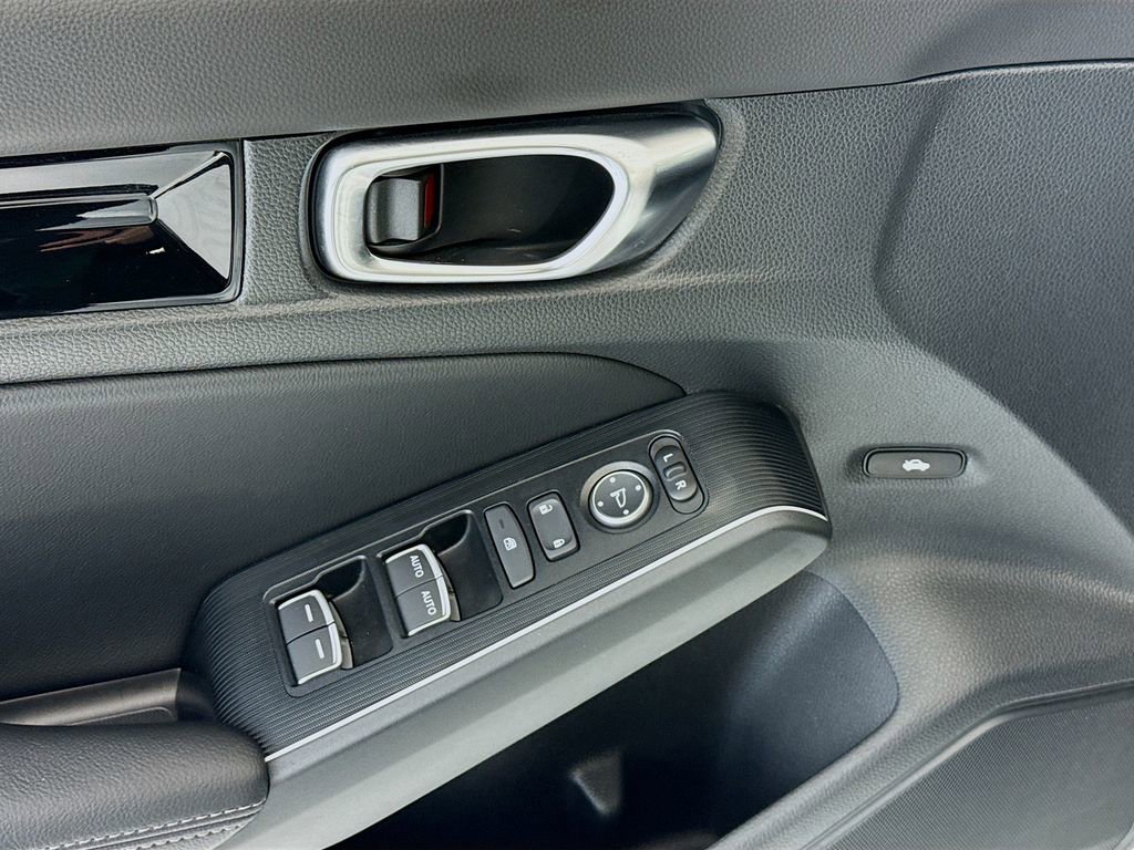 Certified 2025 Honda Civic Sport image 24