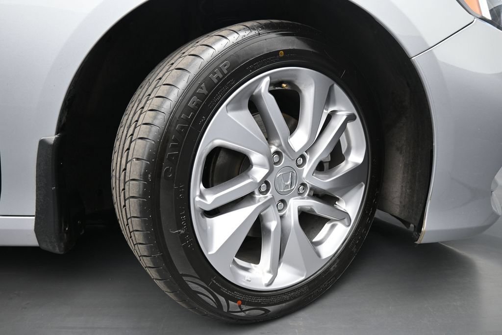 Certified 2019 Honda Accord LX image 38