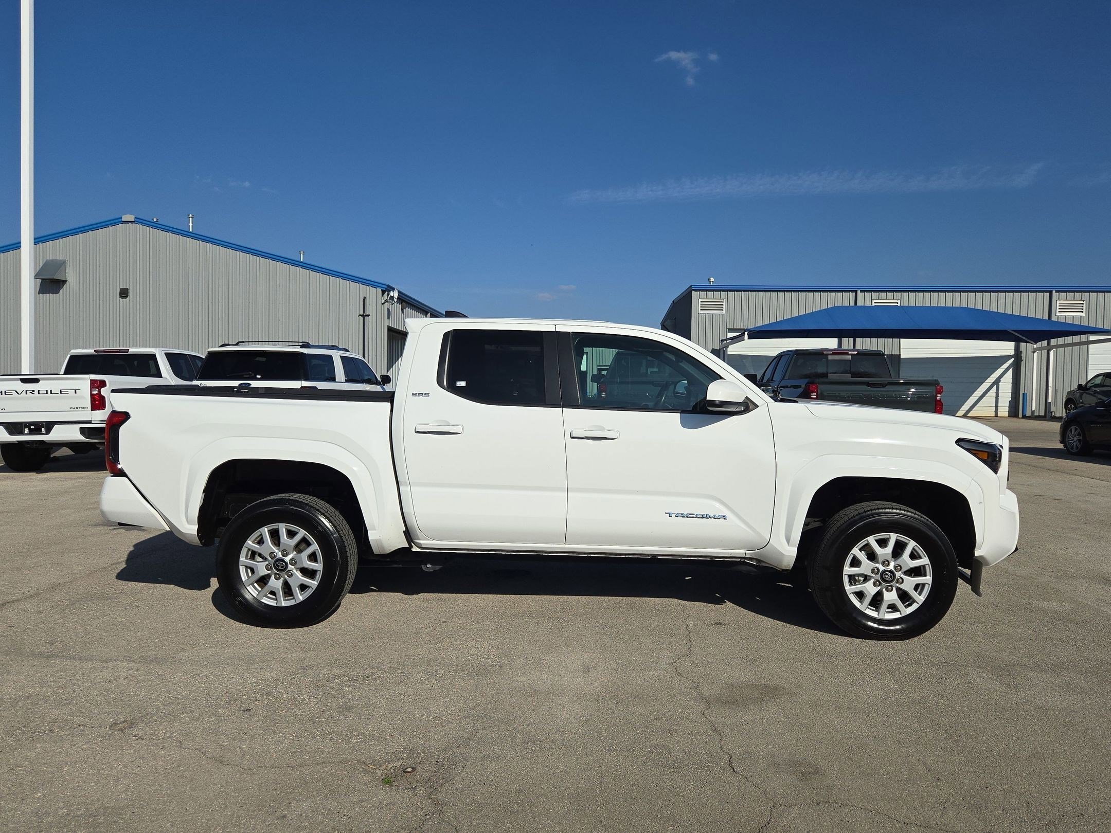 Used 2024 Toyota Tacoma SR5 image 2