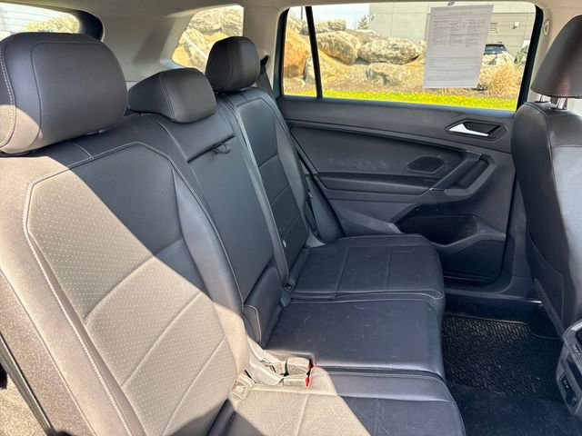 Used 2020 Volkswagen Tiguan SE image 14