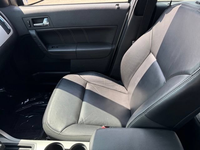 Used 2011 Ford Focus SEL FWD image 19