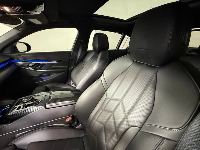 Used 2025 BMW 540i xDrive AWD/4WD image 16
