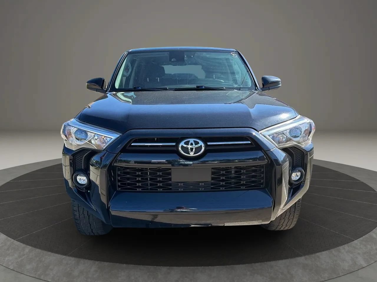 Used 2021 Toyota 4Runner SR5 AWD/4WD image 2