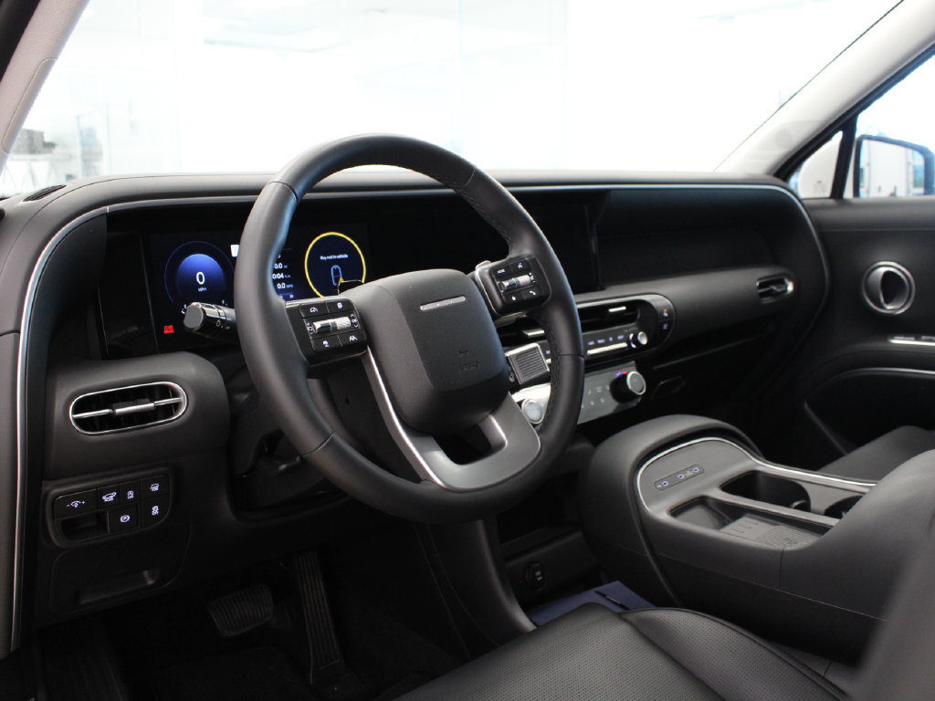 Used 2026 Hyundai Palisade SEL FWD image 13