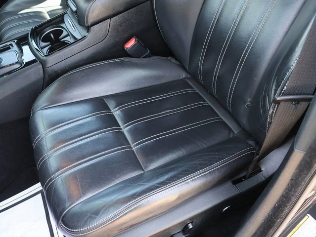 Used 2019 Chrysler 300 S image 53