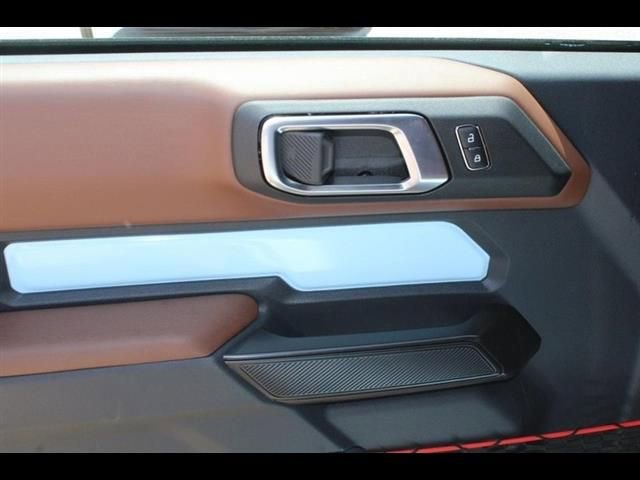 Used 2024 Ford Bronco Heritage Edition image 12