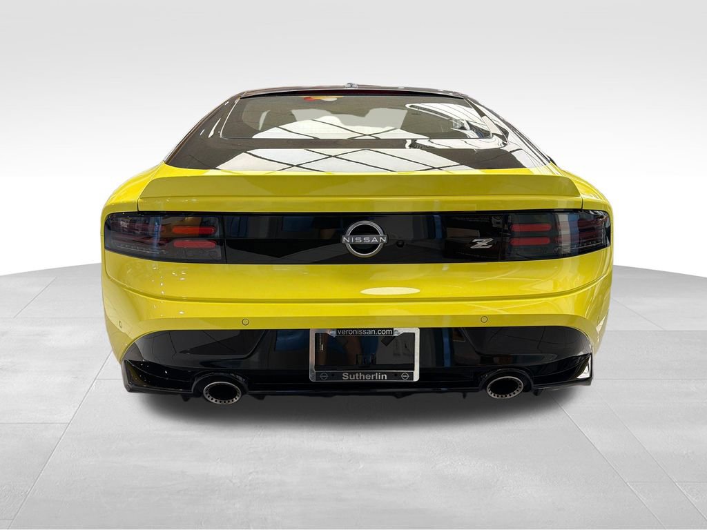 Used 2023 Nissan Z w/ Floor Mat Package (L93) RWD image 7