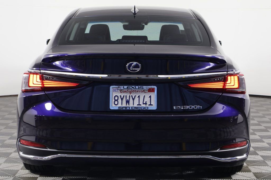 Used 2021 Lexus ES 300h w/ Premium Package FWD image 5