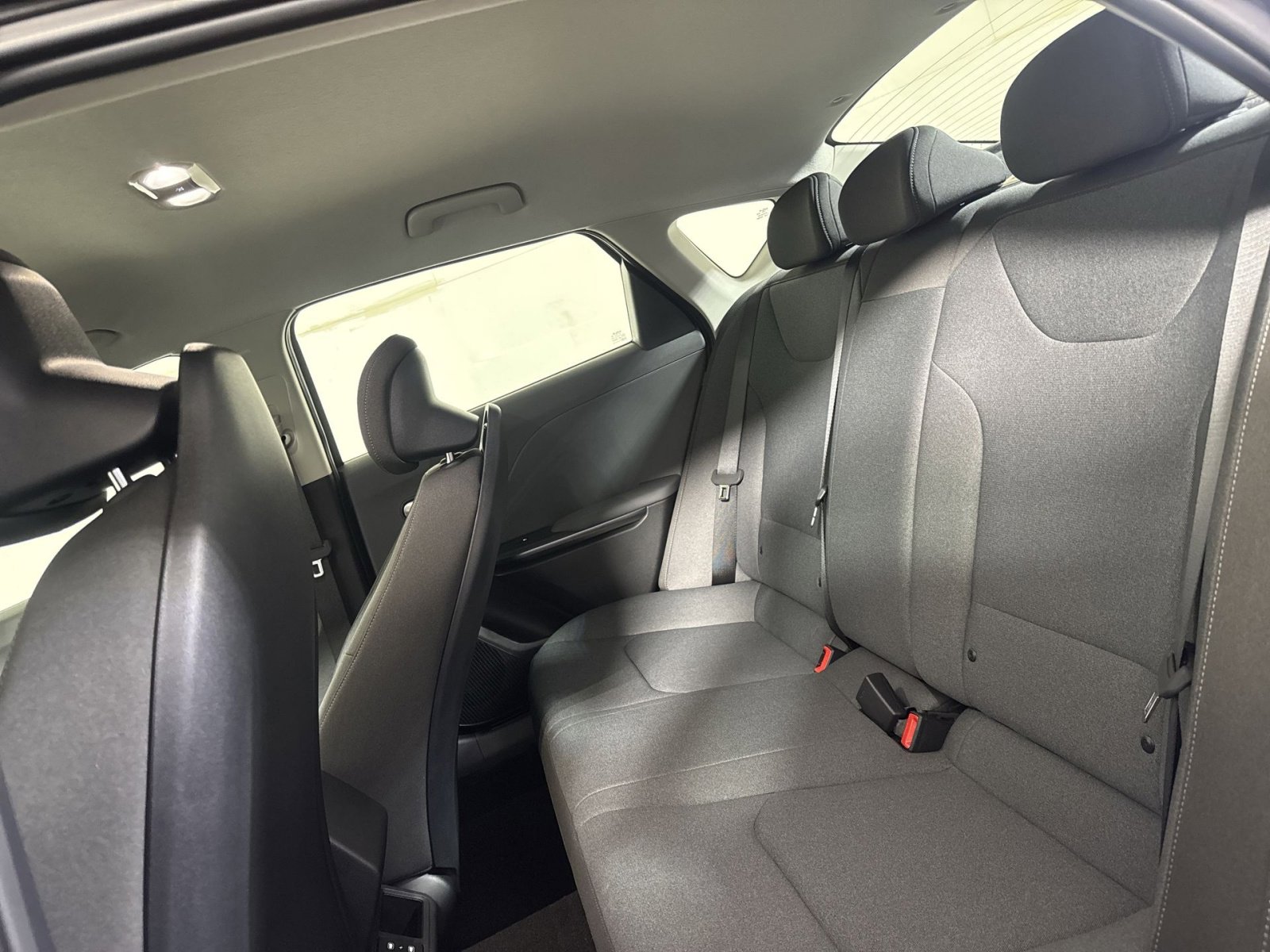 New 2025 Kia K4 LXS image 25