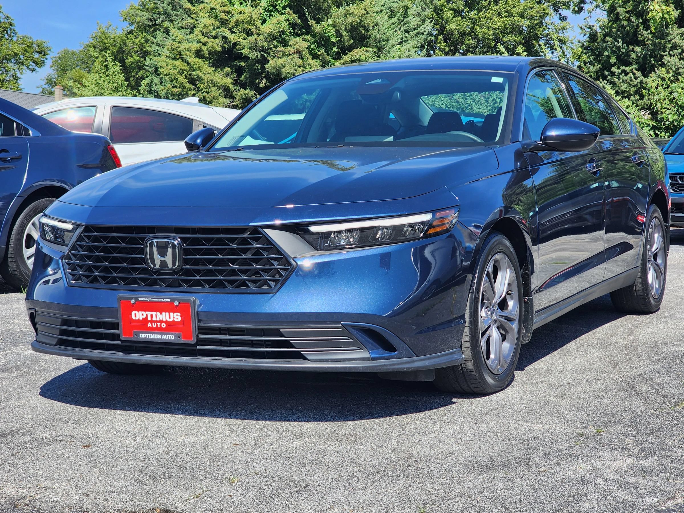 Used 2023 Honda Accord EX image 3