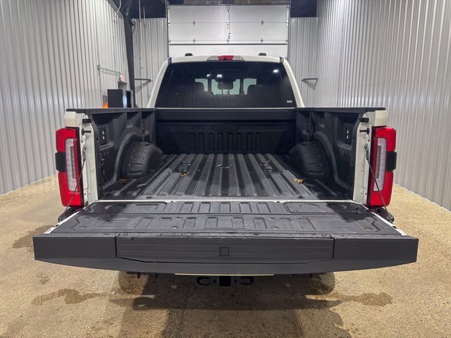 Used 2025 Ford F250 Platinum image 5