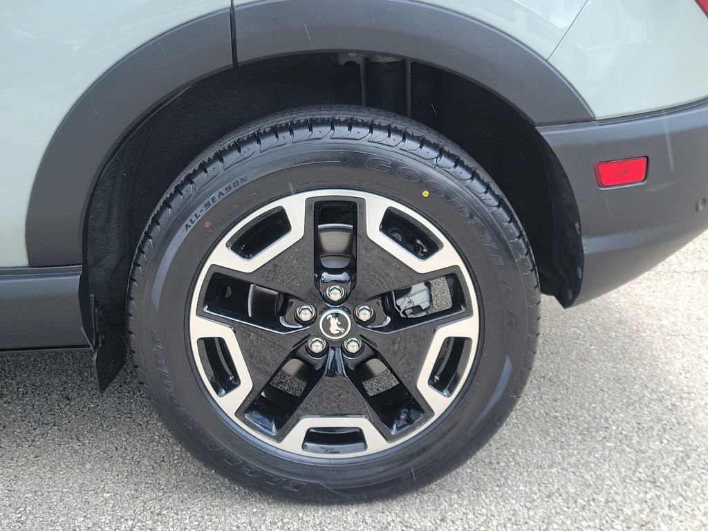 Used 2024 Ford Bronco Sport Outer Banks AWD/4WD image 5