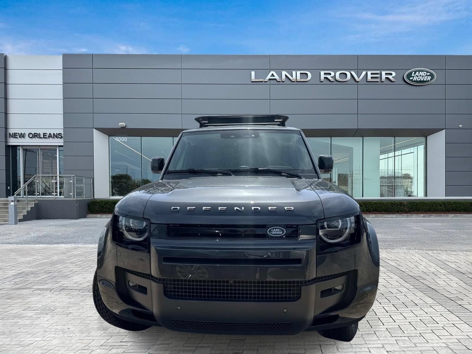 New 2026 Land Rover Defender 110 X-Dynamic SE AWD/4WD image 4