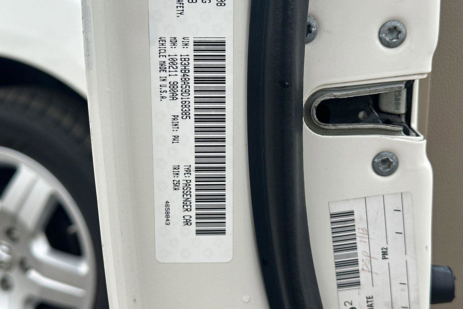 Used 2009 Dodge Caliber SXT image 30