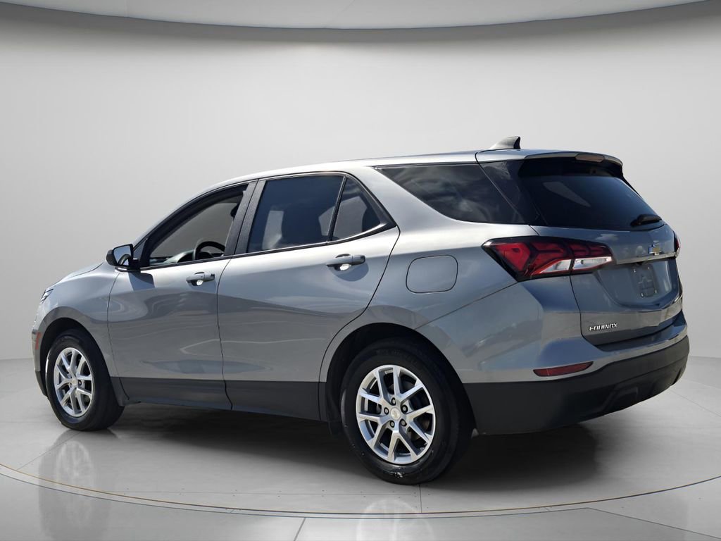 Used 2024 Chevrolet Equinox LS FWD image 8