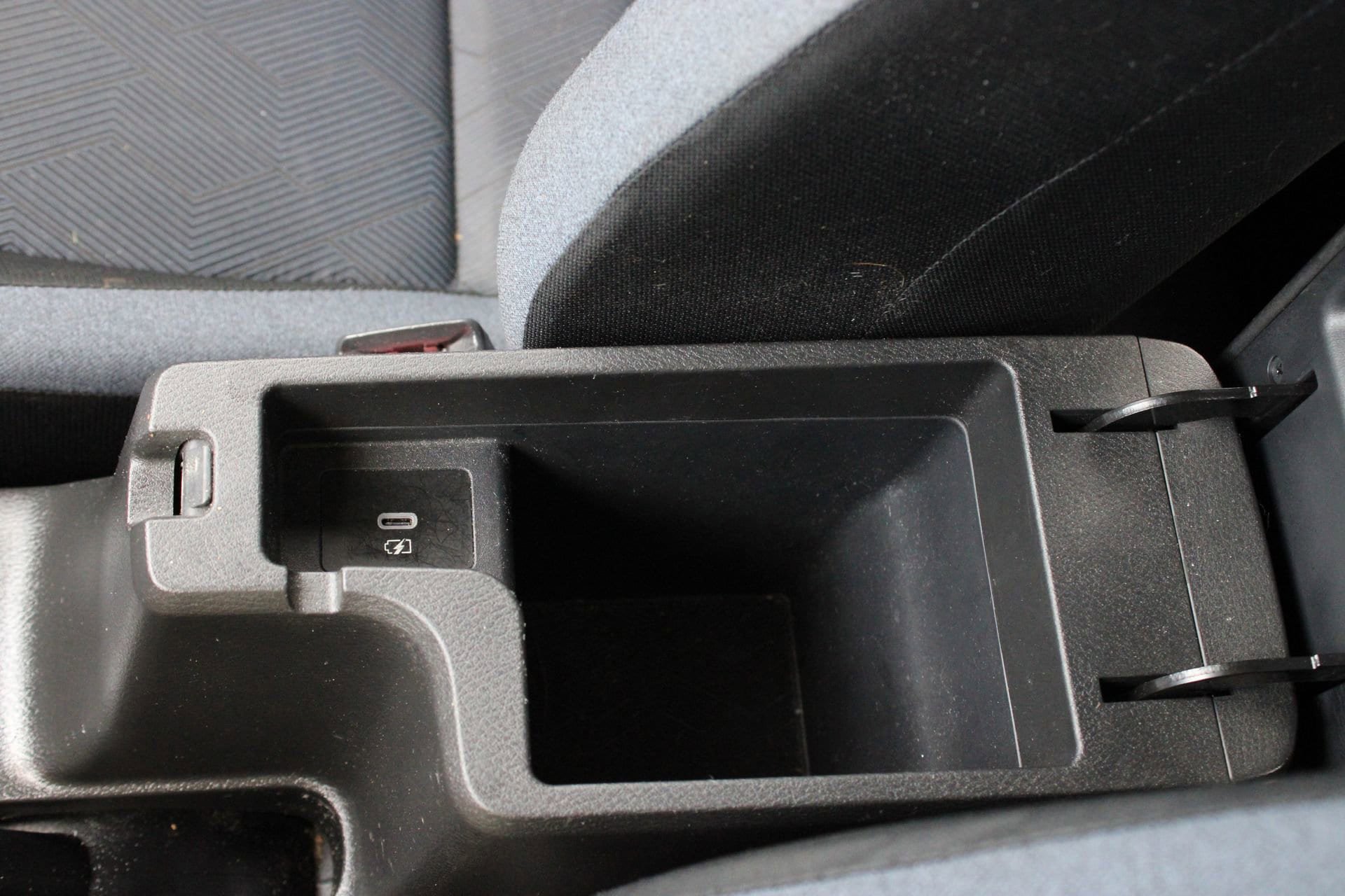 Used 2023 Nissan Versa SV w/ Trunk Package FWD image 40