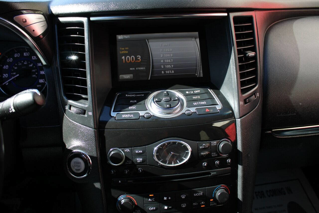 Used 2017 INFINITI QX70 2WD image 14