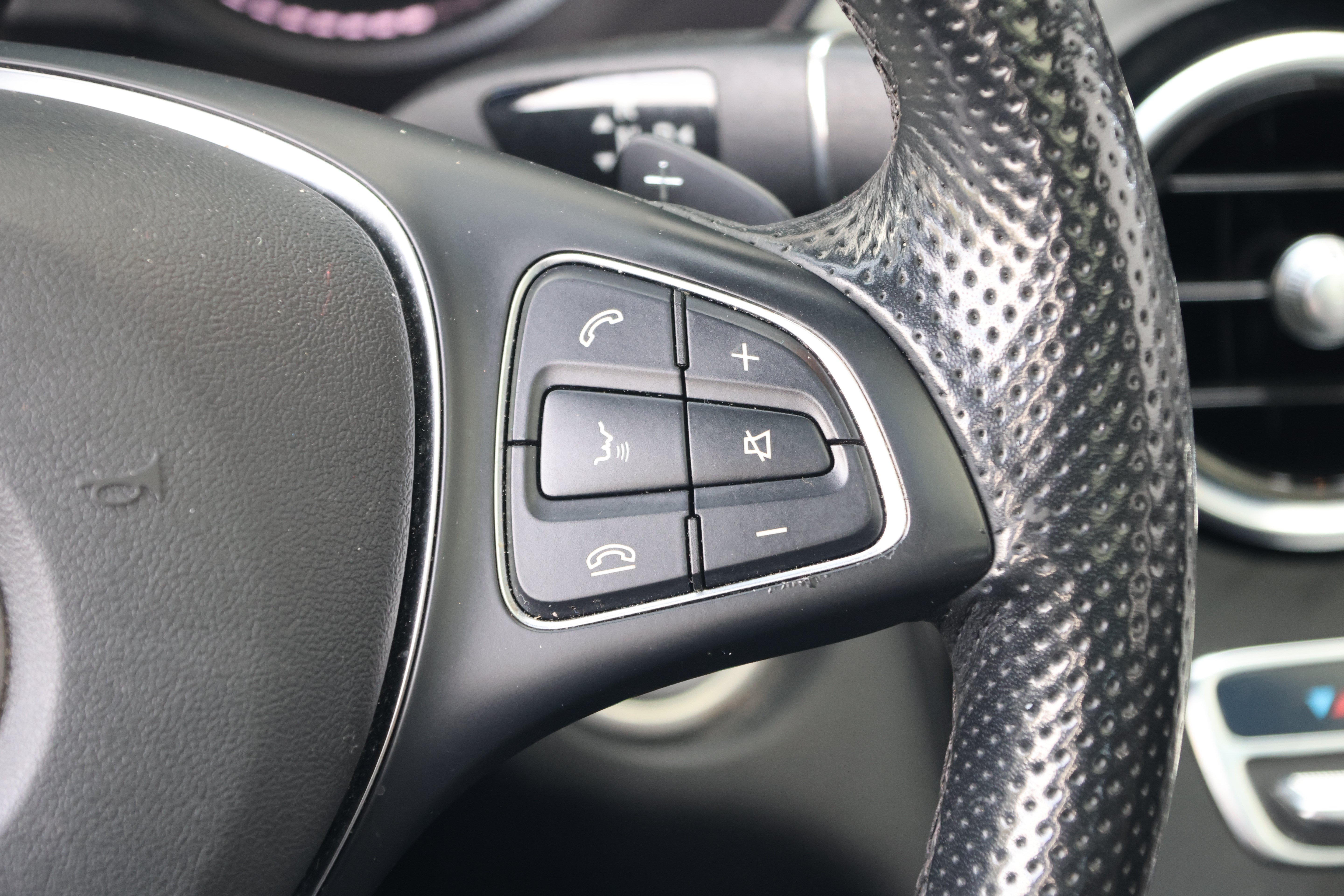 Used 2019 Mercedes-Benz GLC 300 4MATIC image 28