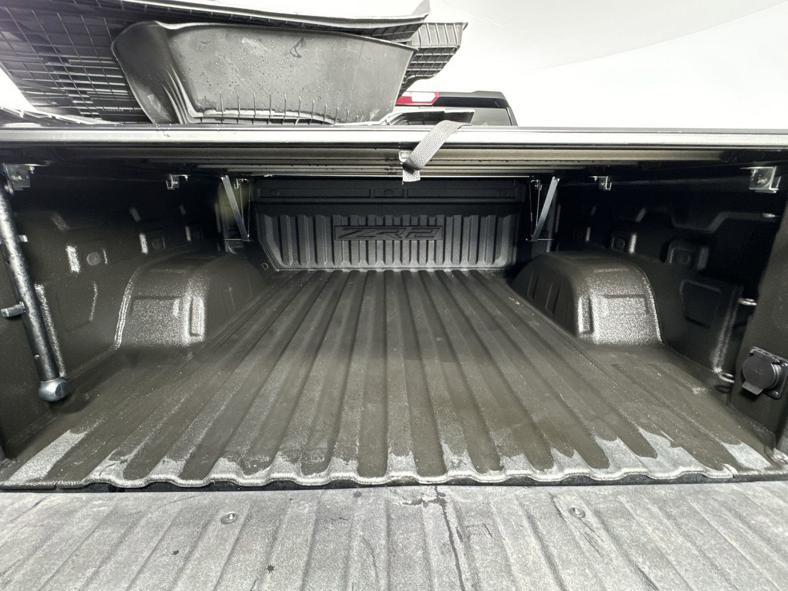 Used 2024 Chevrolet Silverado 1500 ZR2 w/ Technology Package image 34