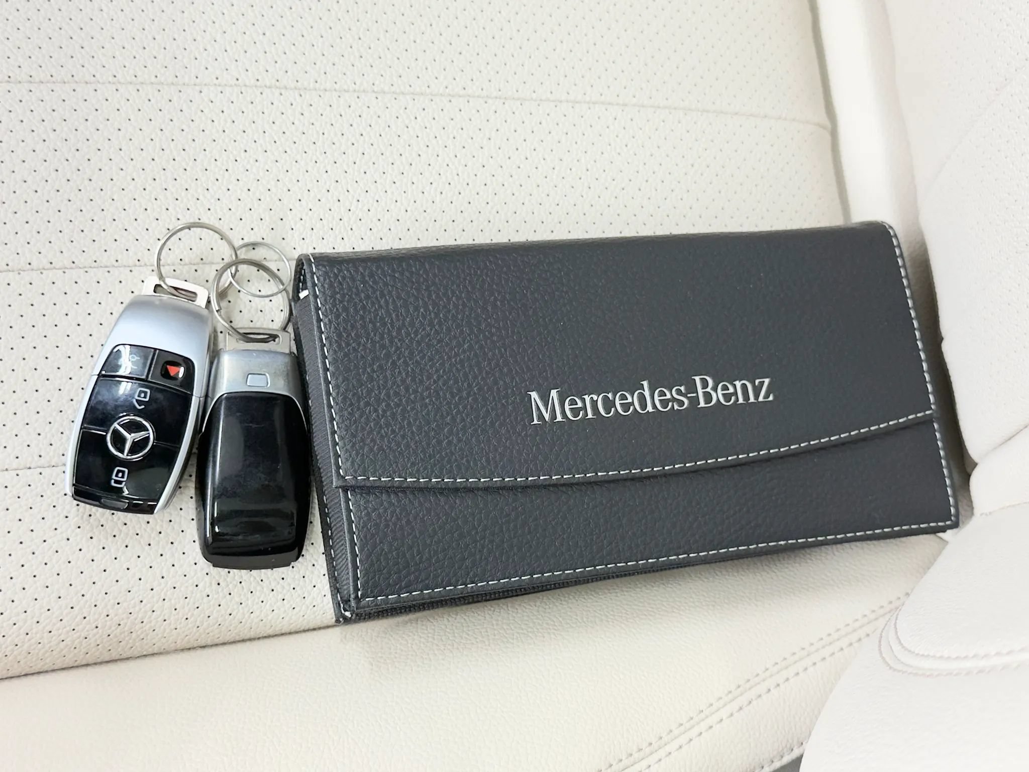 Used 2017 Mercedes-Benz E 400 4MATIC Wagon image 53