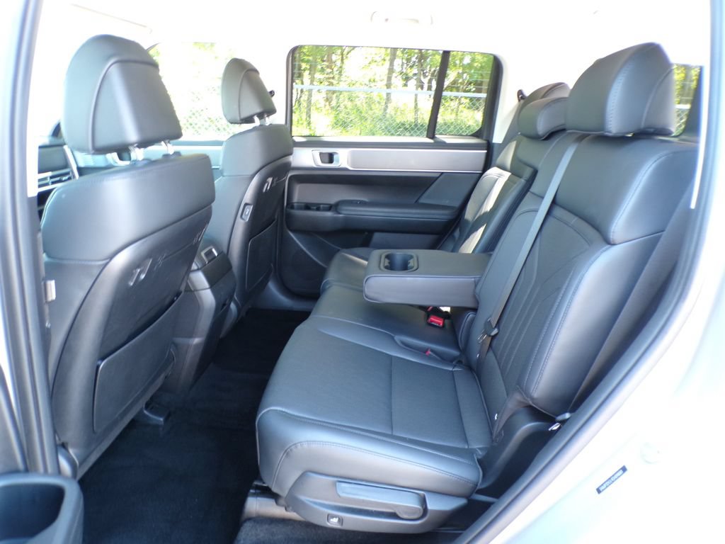 Certified 2025 Hyundai Santa Fe SEL AWD/4WD image 17