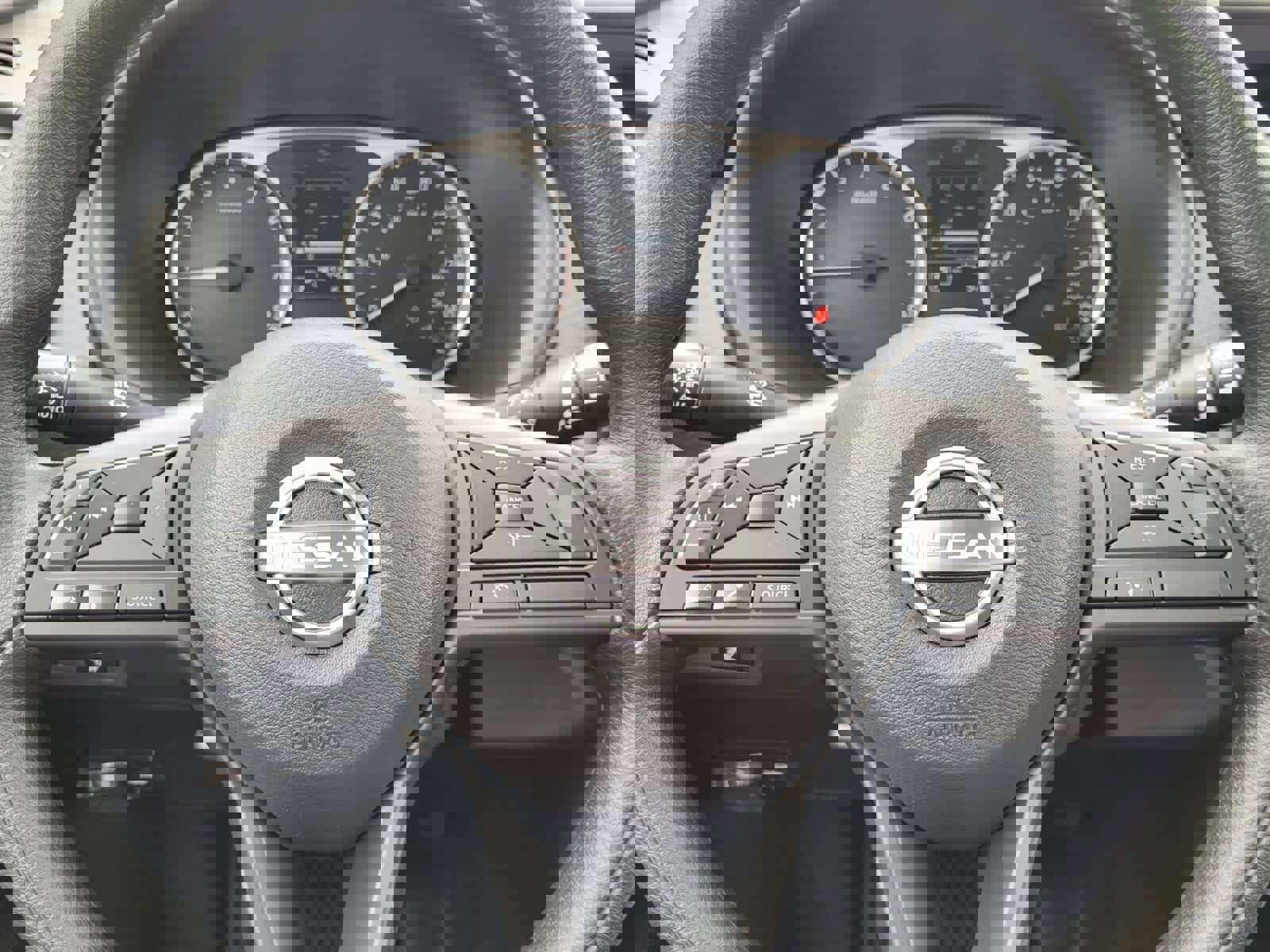 New 2025 Nissan Kicks Play S image 11