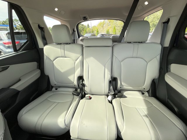 Used 2023 Honda Pilot Touring image 16