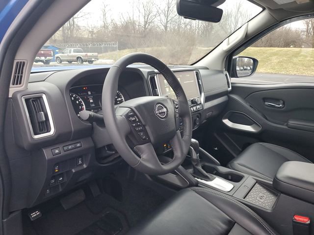 Used 2025 Nissan Frontier SL image 19