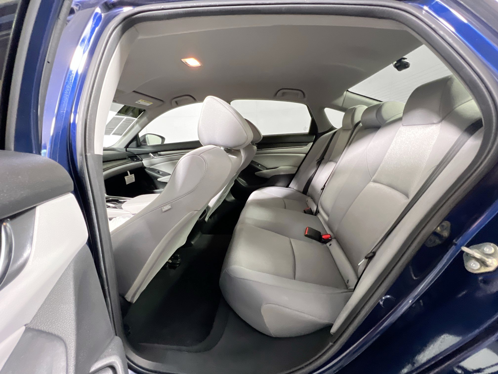 Used 2020 Honda Accord LX image 29