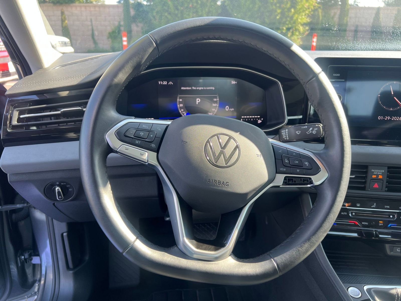 Used 2025 Volkswagen Jetta SE image 30