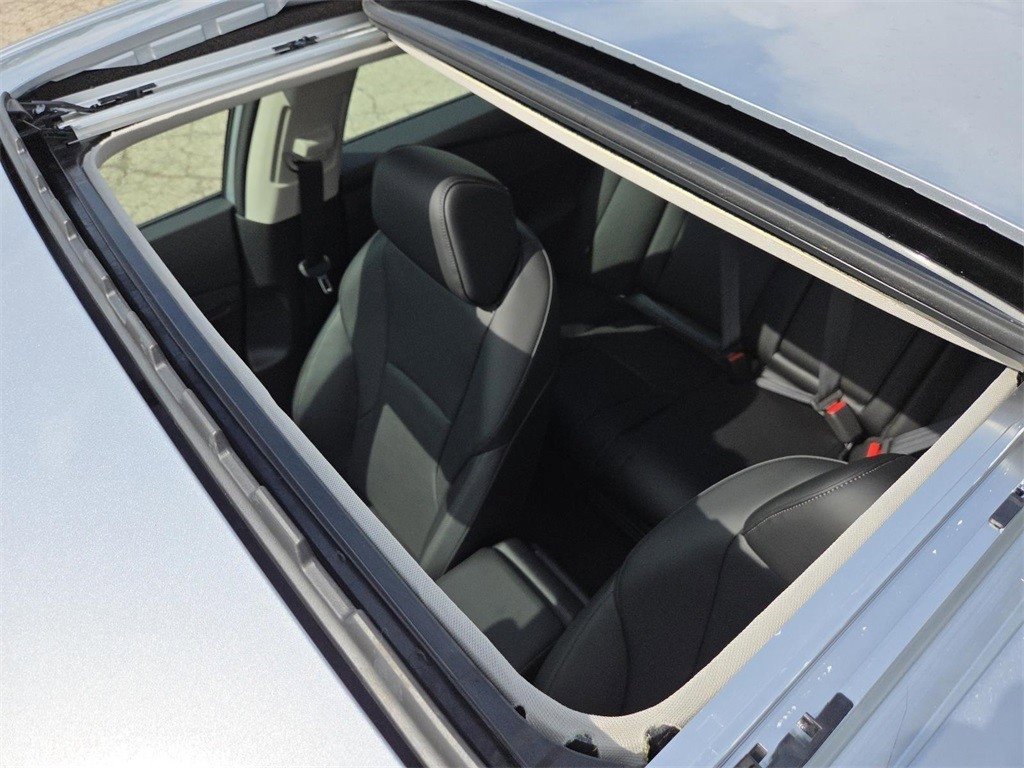 New 2025 Honda Accord Touring image 3