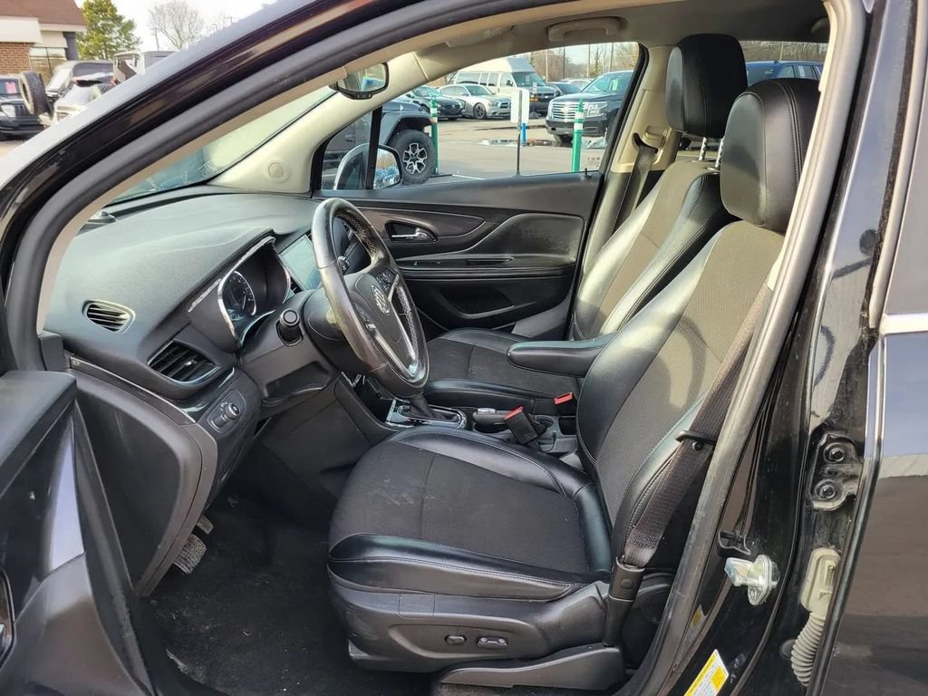 Used 2018 Buick Encore Preferred AWD/4WD image 2